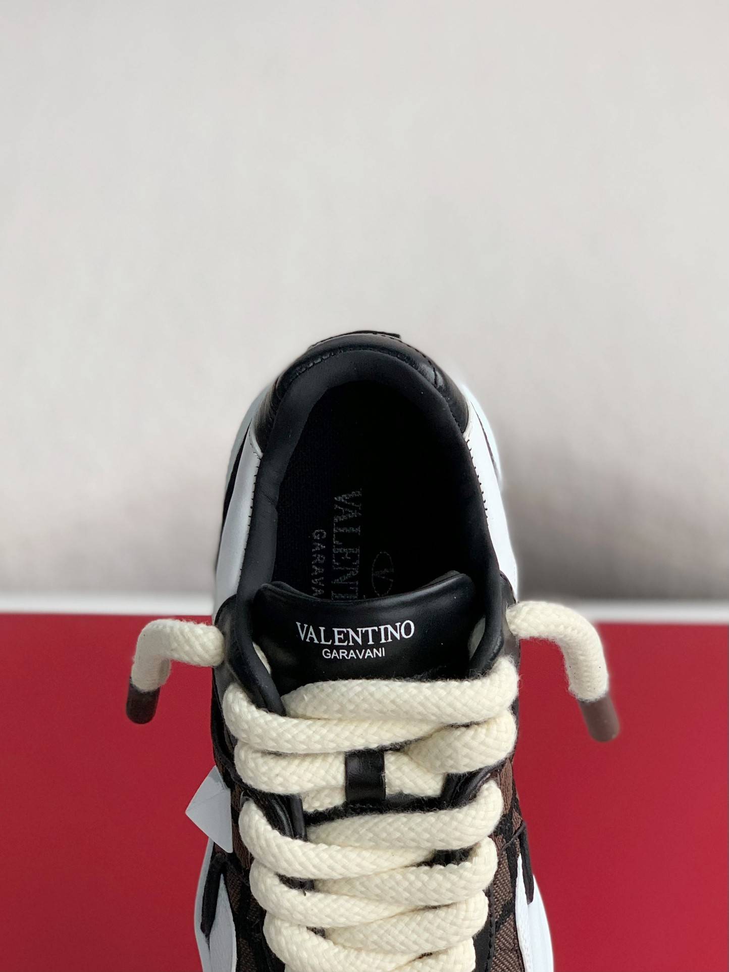 Va1e*ntin0 One Stud Sneakers