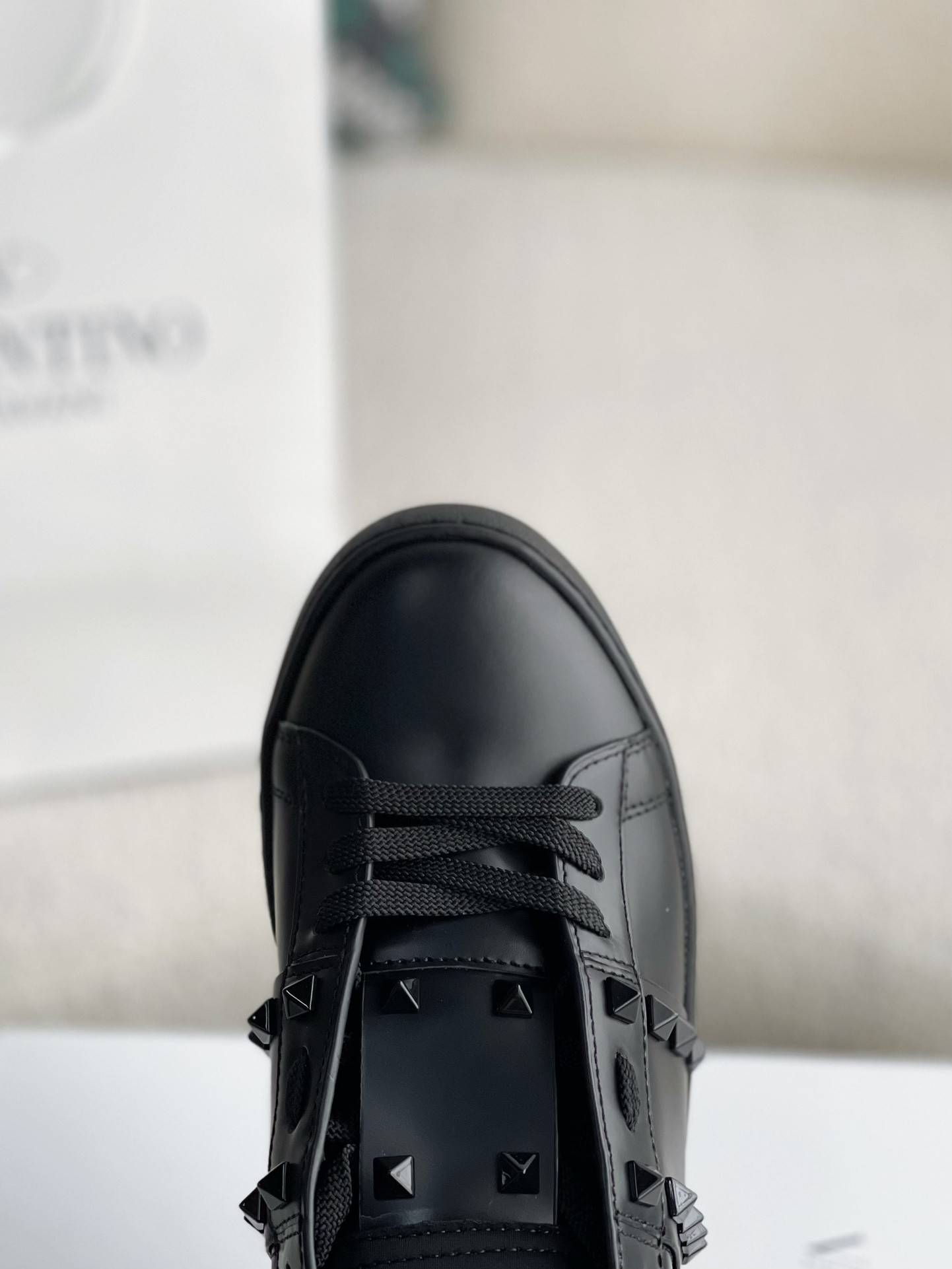 Va1e*ntin0 One Stud Sneakers