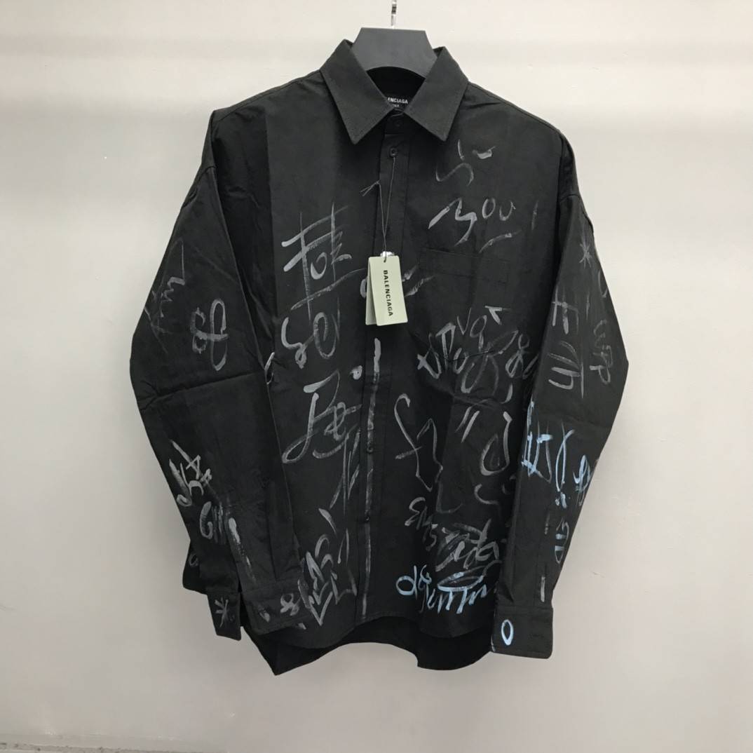 Ba1en*iaga BLCG graffiti long-sleeved shirt