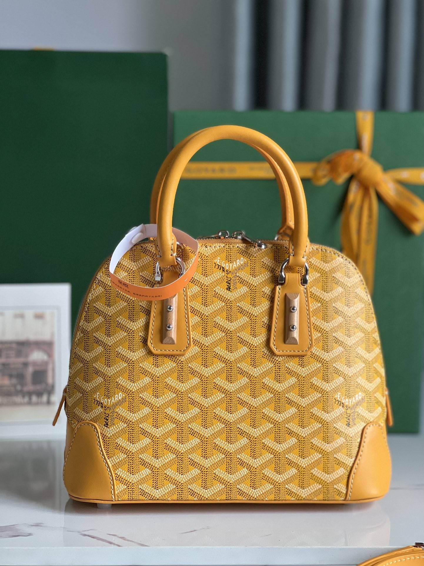 G09ard Vend?me Shell Bag, Top Quality  Size: 23 * 18.5 * 10cm      ?