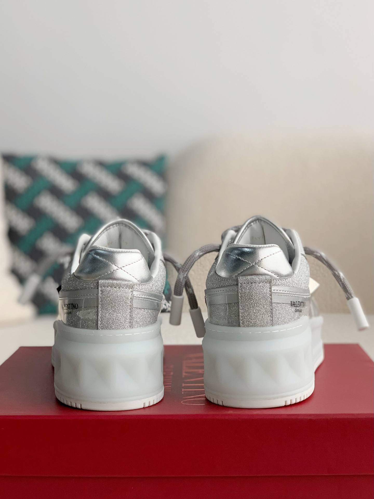 Va1e*ntin0 One Stud Sneakers