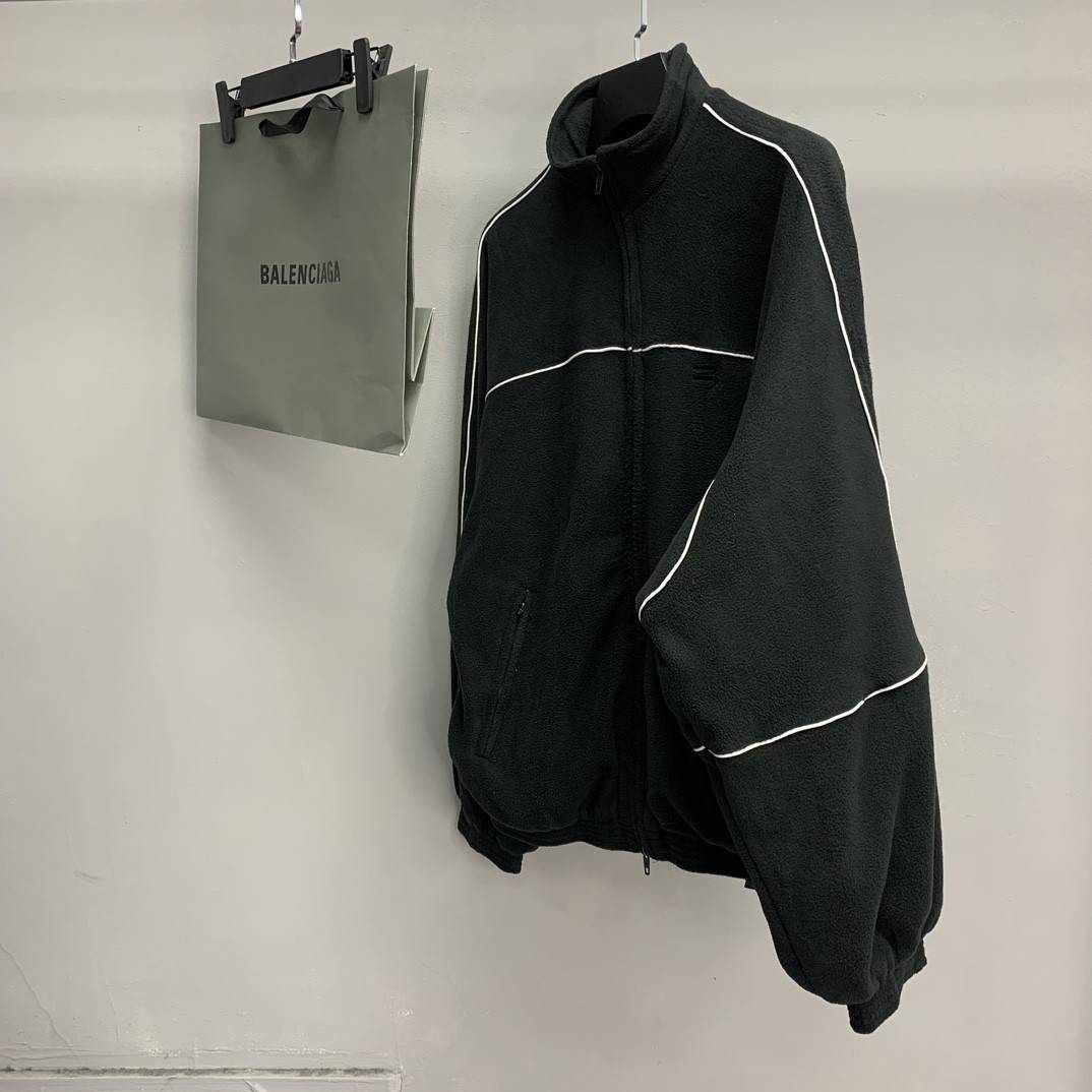 Ba1en*iaga baseball jacket