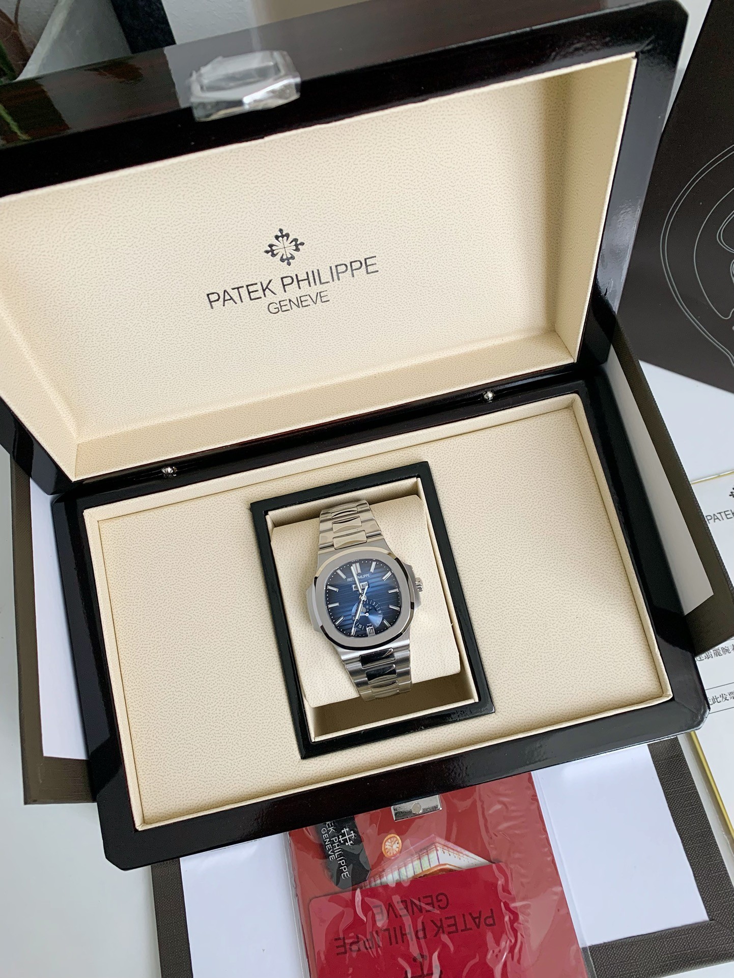 Pat*k Phi1i*pe 5726 series watch