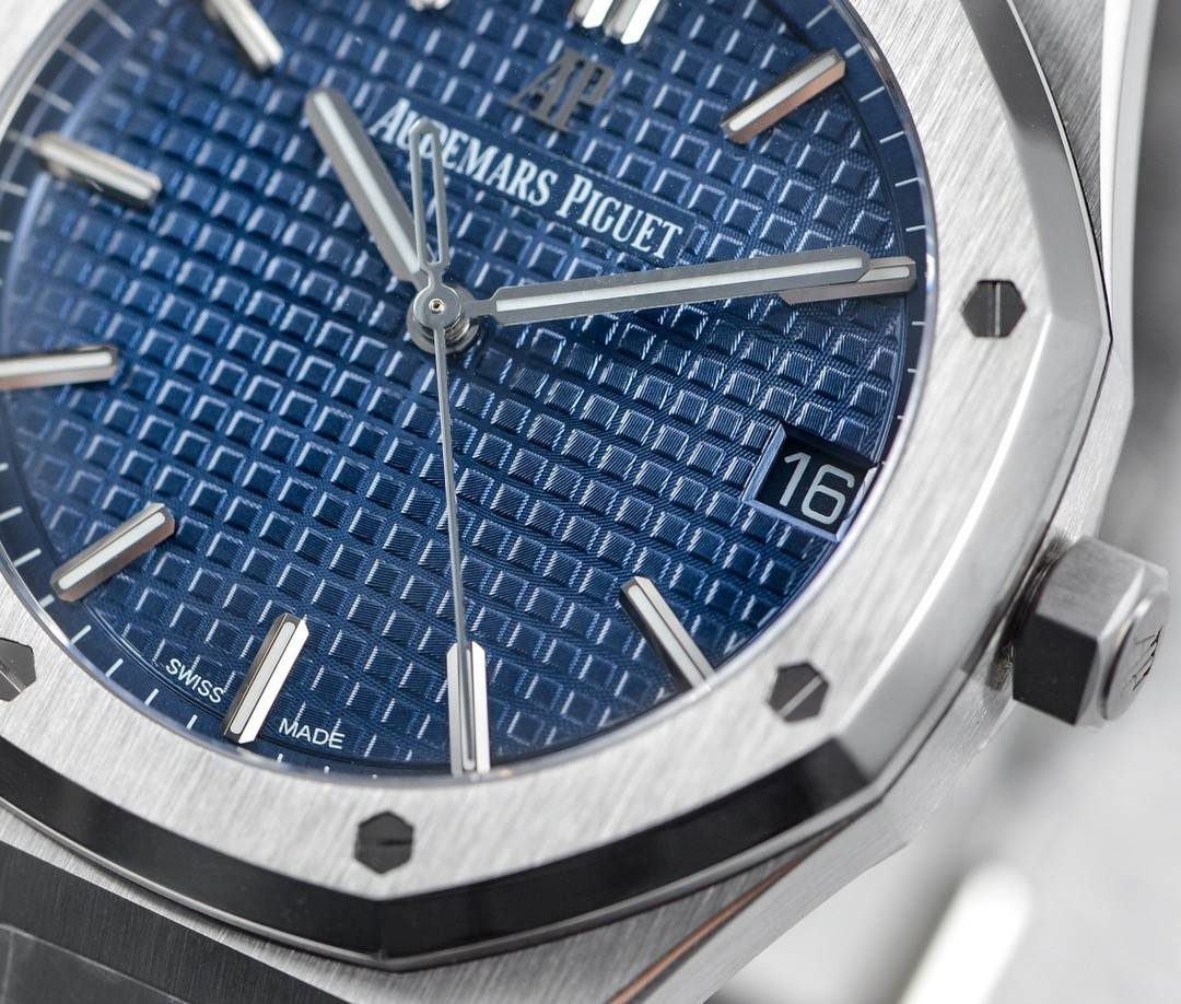 Audemars P1g*et Royal Oak 15500 Series Men