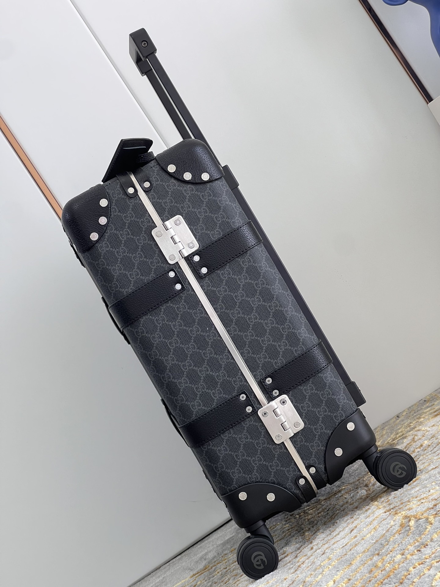Gvc*1 suitcase/trolley case F902 retro size 20 inches