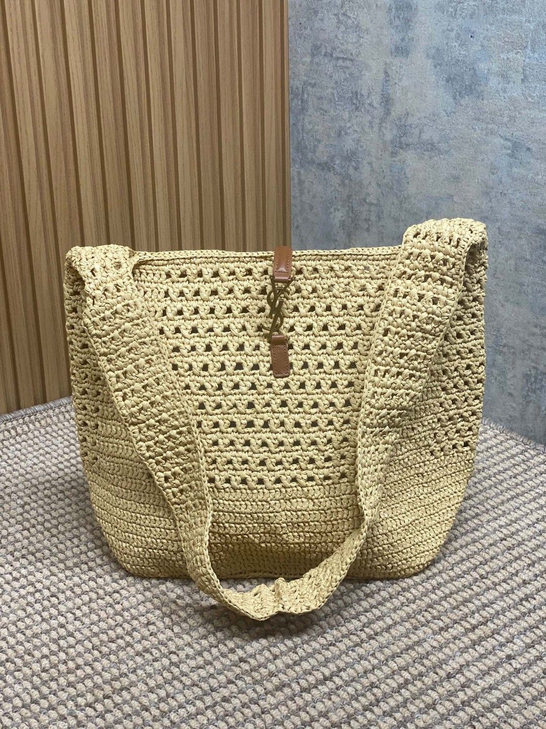 Y51 Apricot Braid/Gold Handmade Braided Bag Raffia Braided Style No.: 690941 Size: 30×37×14cm
