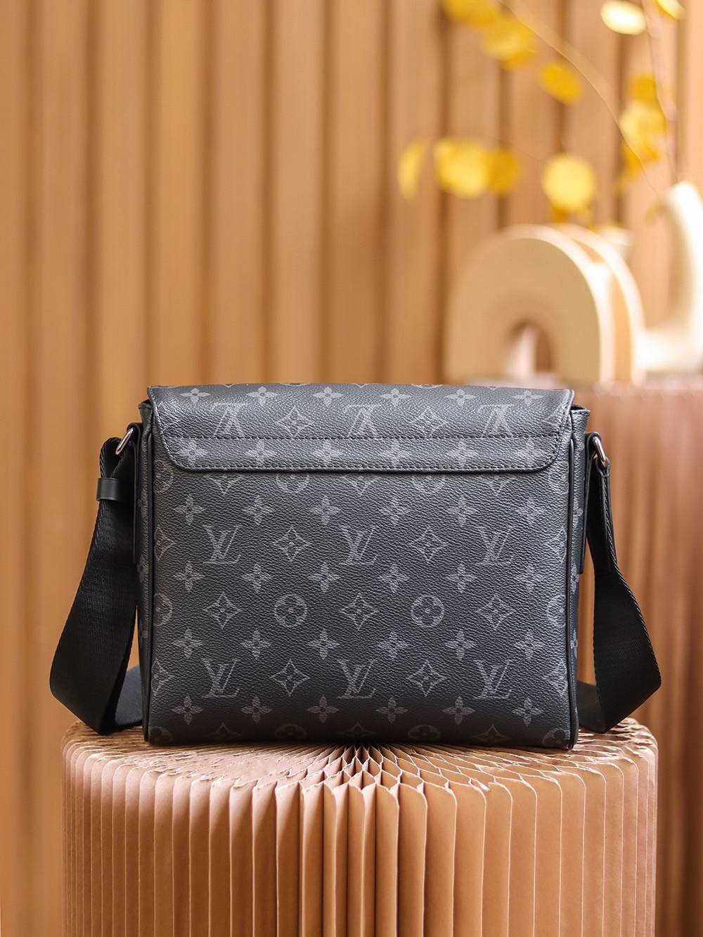 L*V Bag