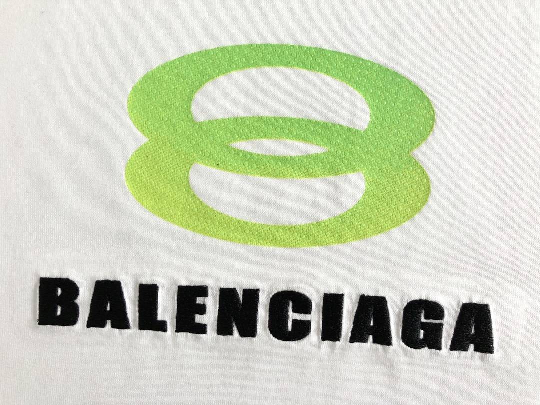 Ba1en*iaga Green laser logo embroidered T-SHIRT with letters