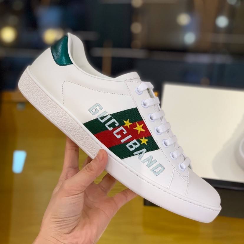 GU*Isneakers S*pport chip phone sensing