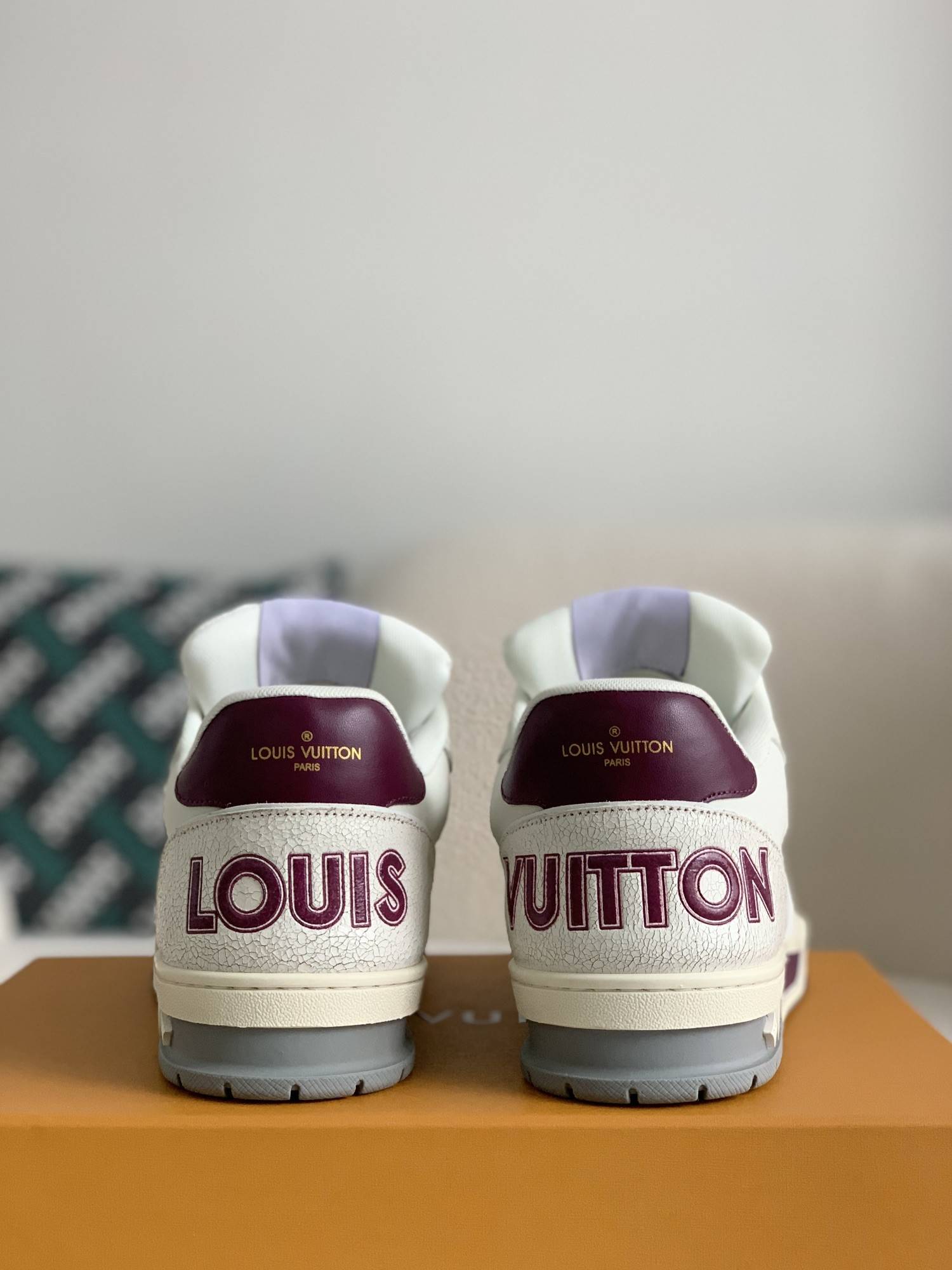 L*V TRAINER 1A98UX Sneakers Fall/Winter
