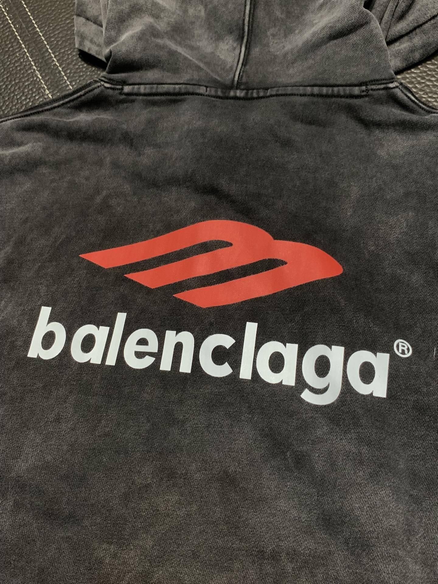 Ba1en*iaga  Men