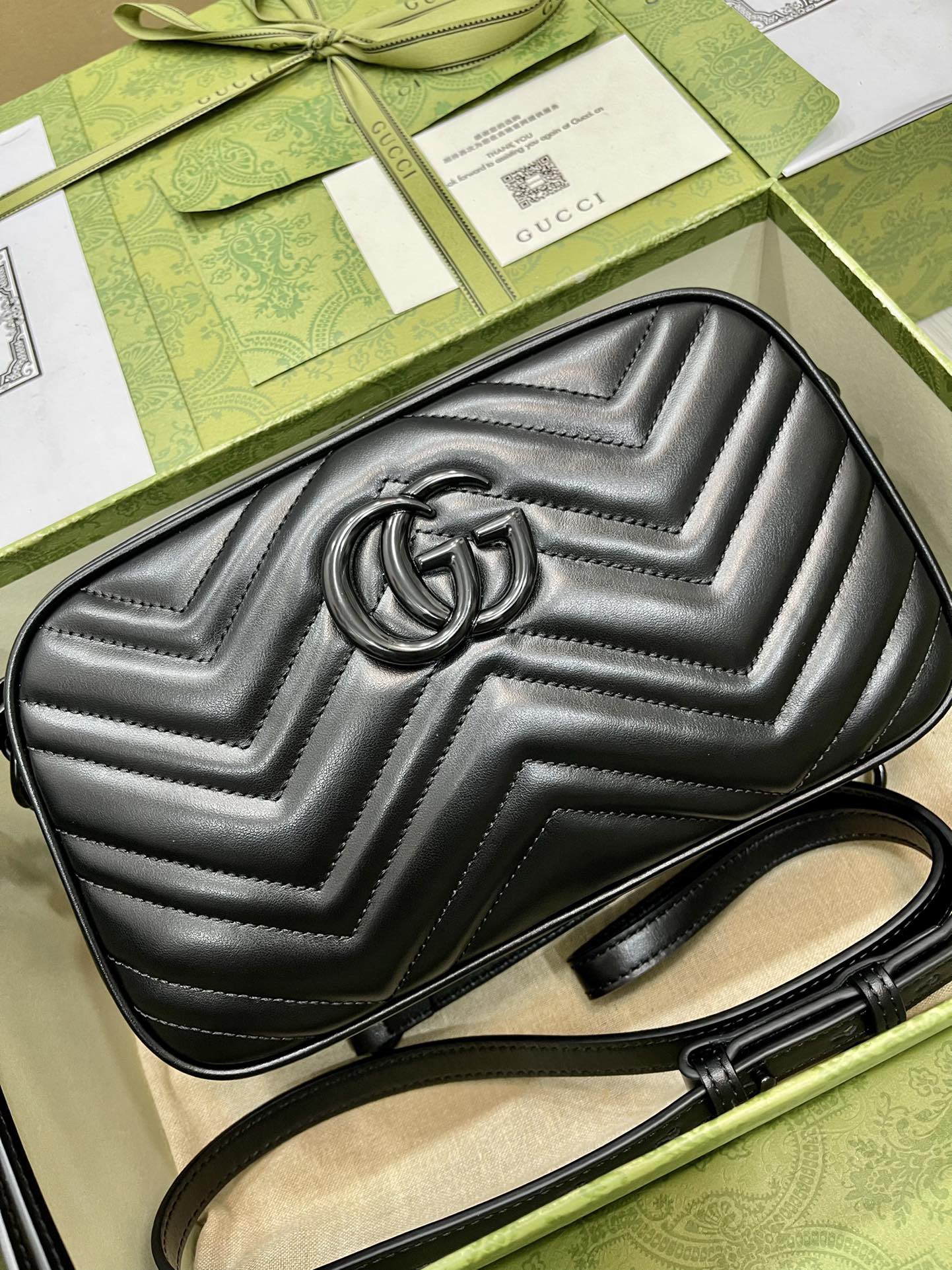 Gvc*1 Marmont series model number: 447632 Size: 24*13*7cm