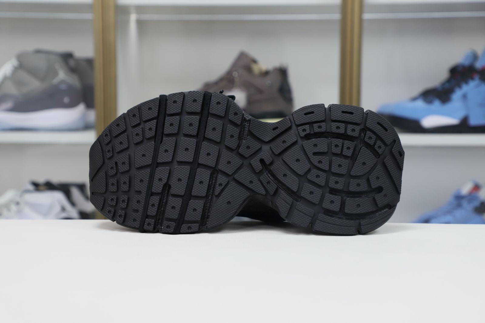 Ba1en*iaga PHANTOM SNEAKER
