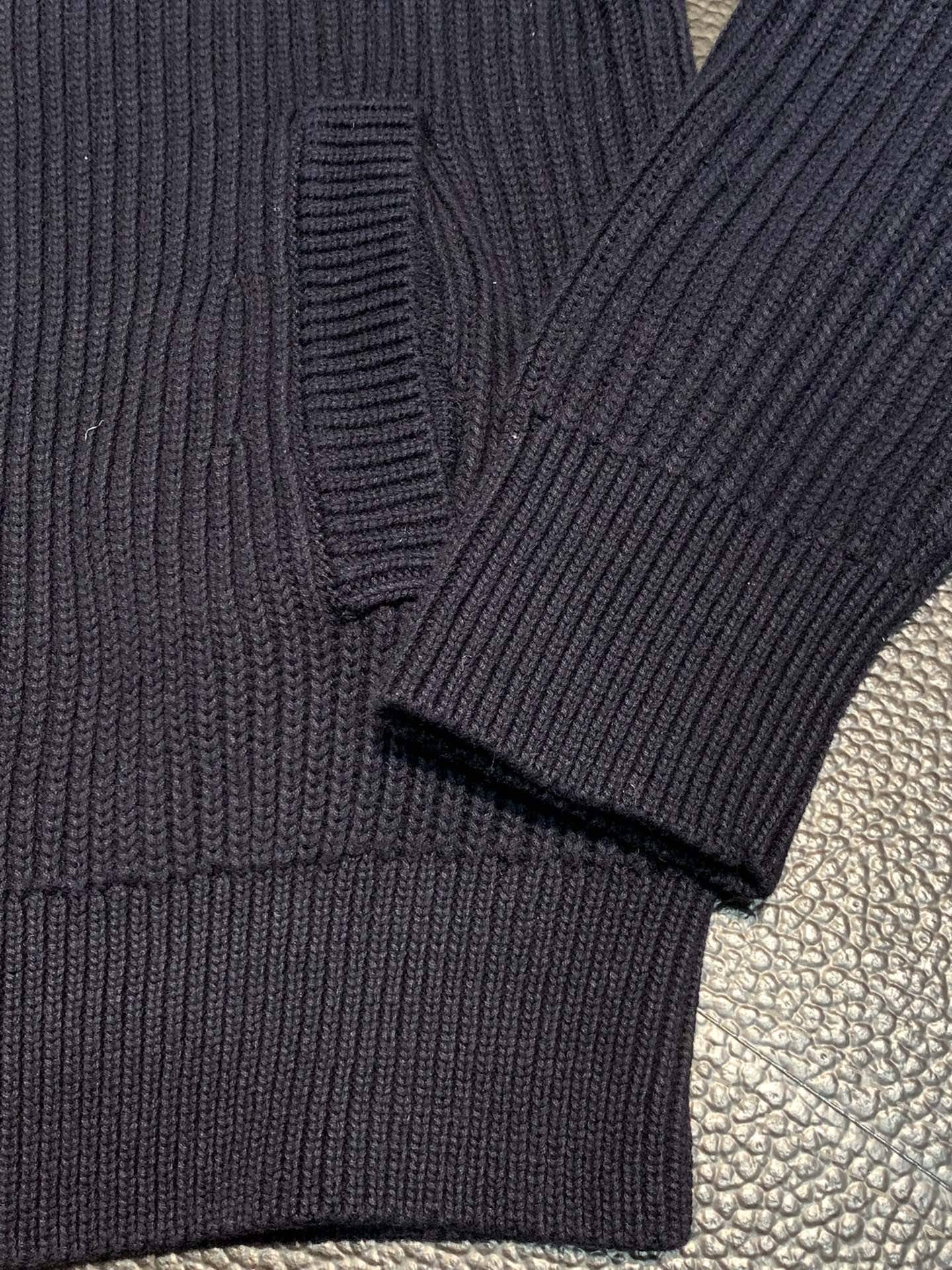 Pra*a knitted sweater jacket