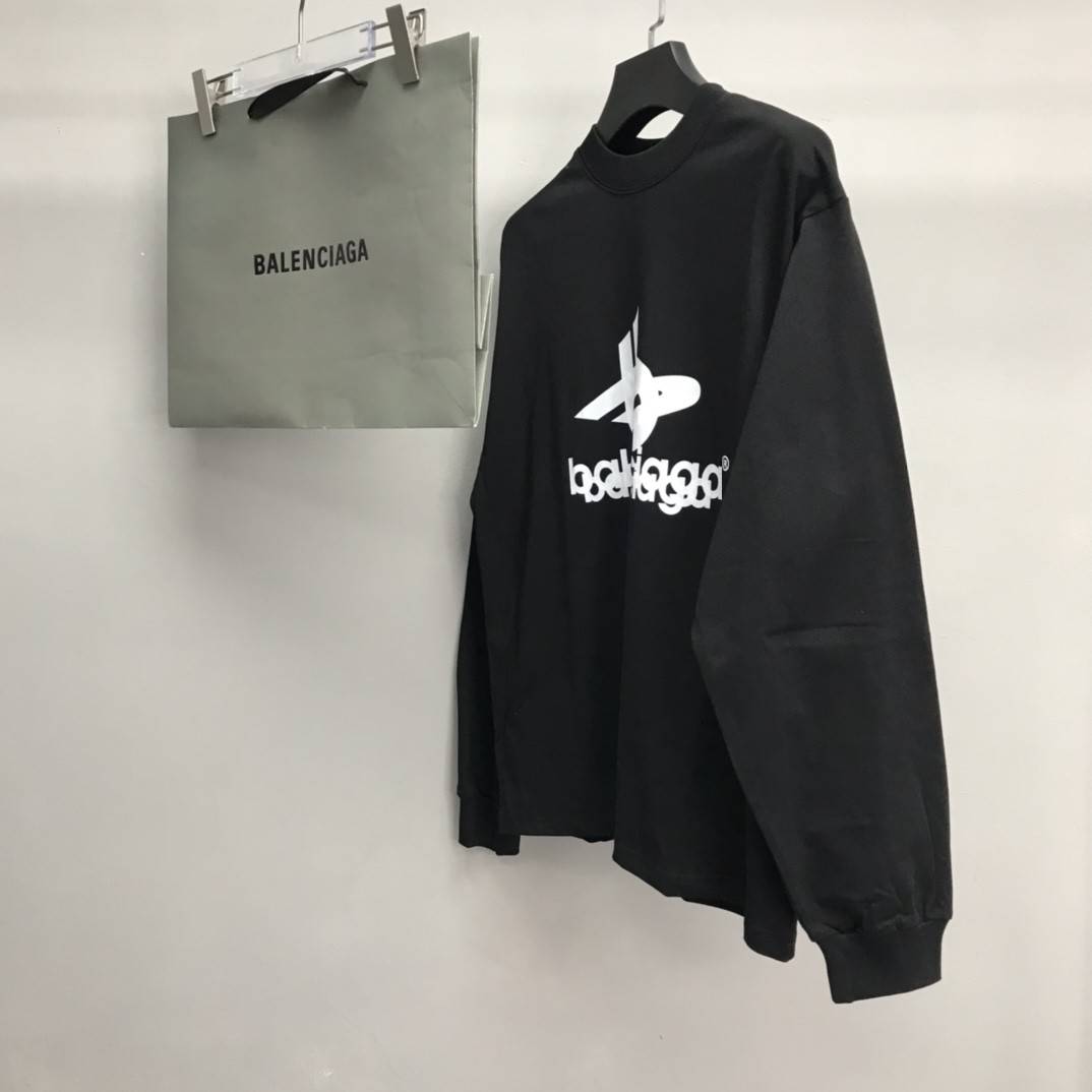 Ba1en*iaga lettered long sleeve T-shirt