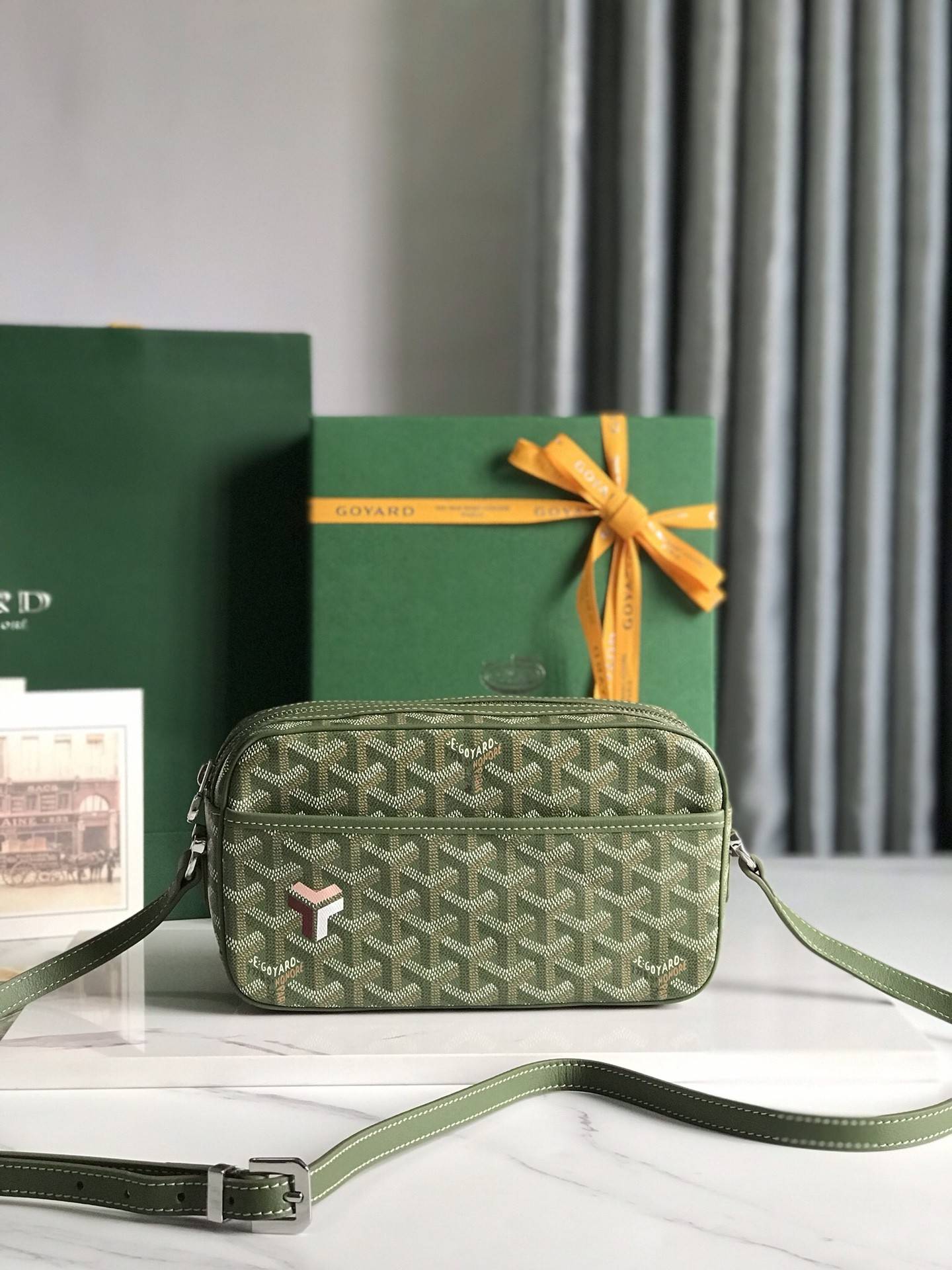 G09ard 2023 brand new Khaki Green Cap-Vert camera bag Size: 22 * 13 * 6.5cm