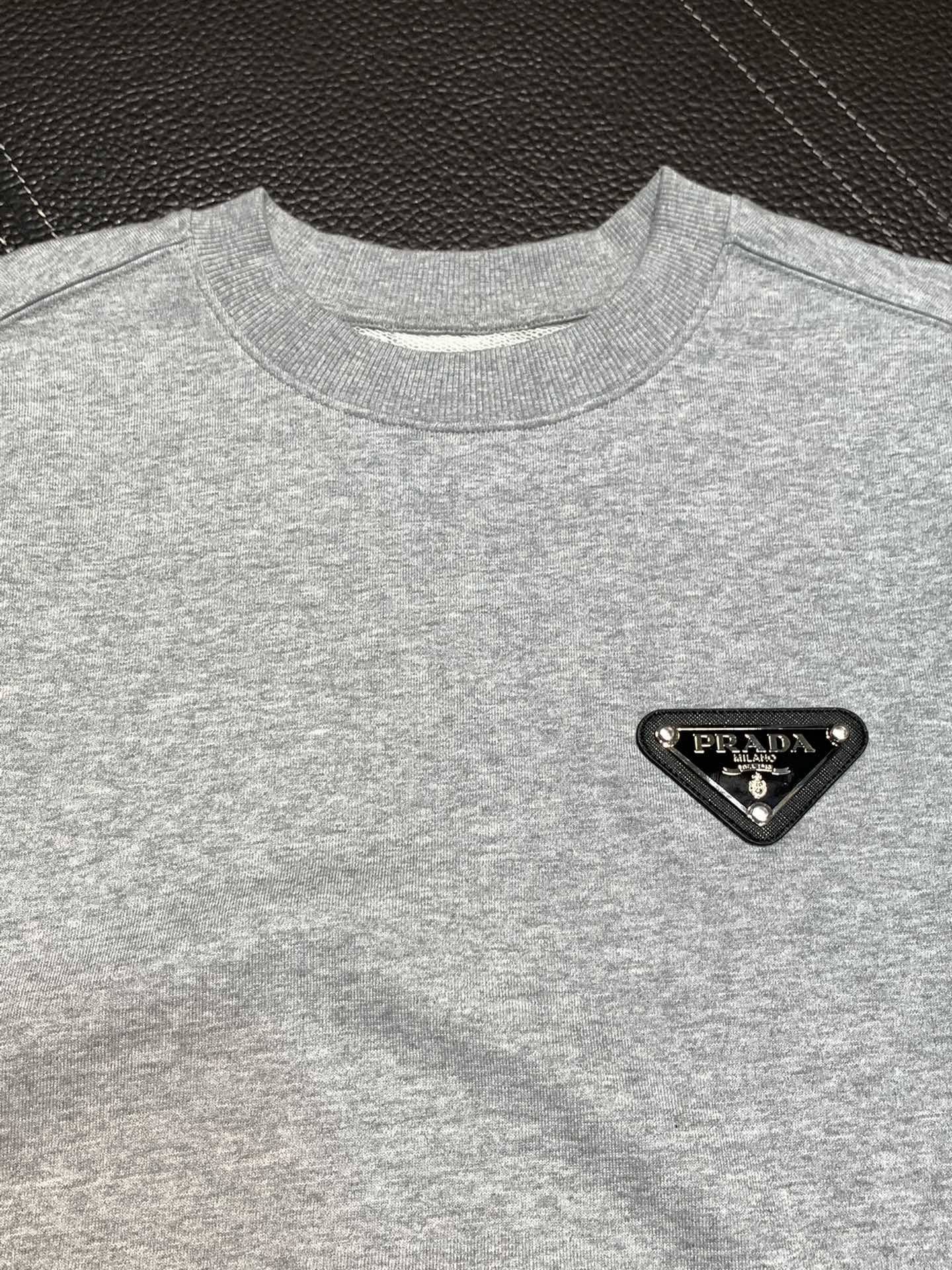 Pra*a casual sweatshirt