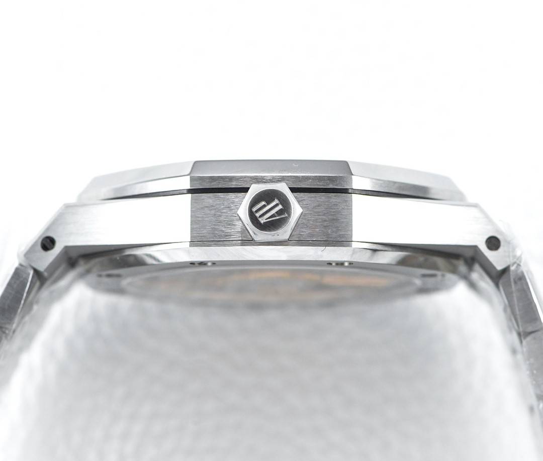 Audemars P1g*et Royal Oak 15500 Series Men