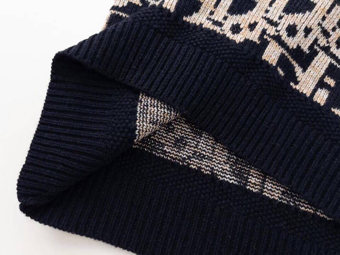 D10r Men’s And Women’s Sweater