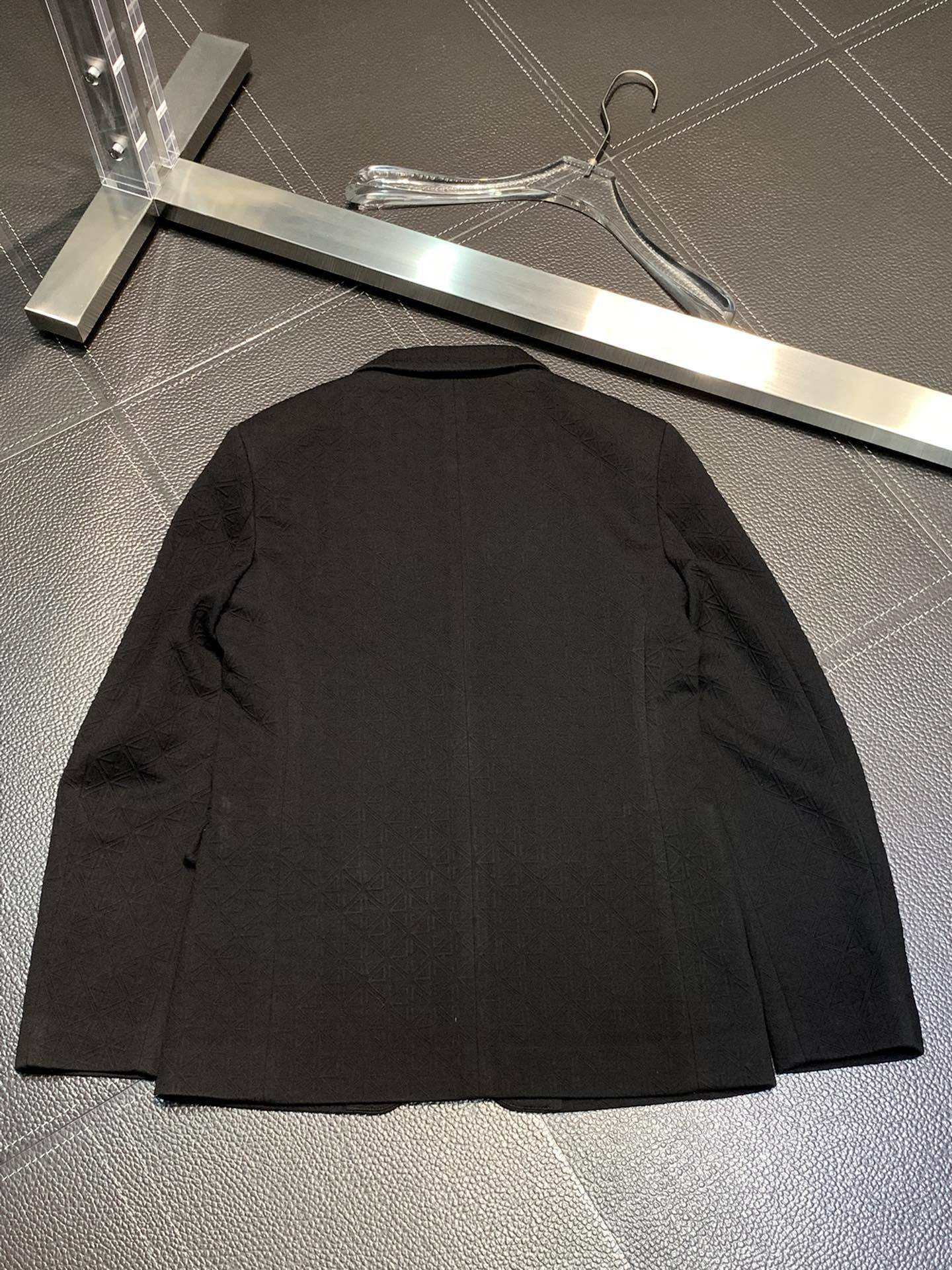 D10r casual suits