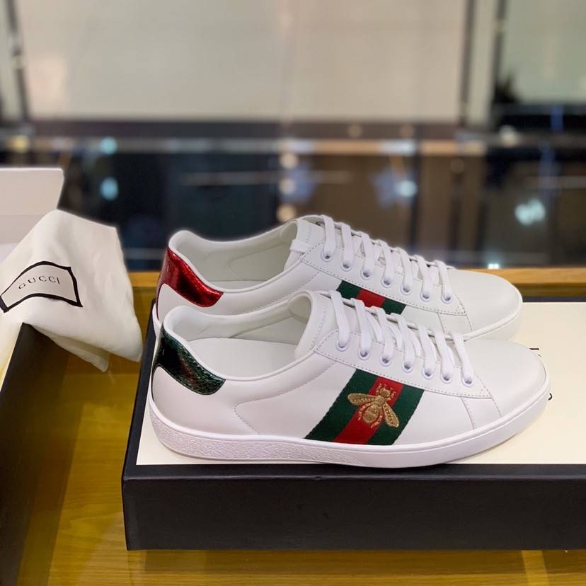 GU*Isneakers S*pport chip phone sensing