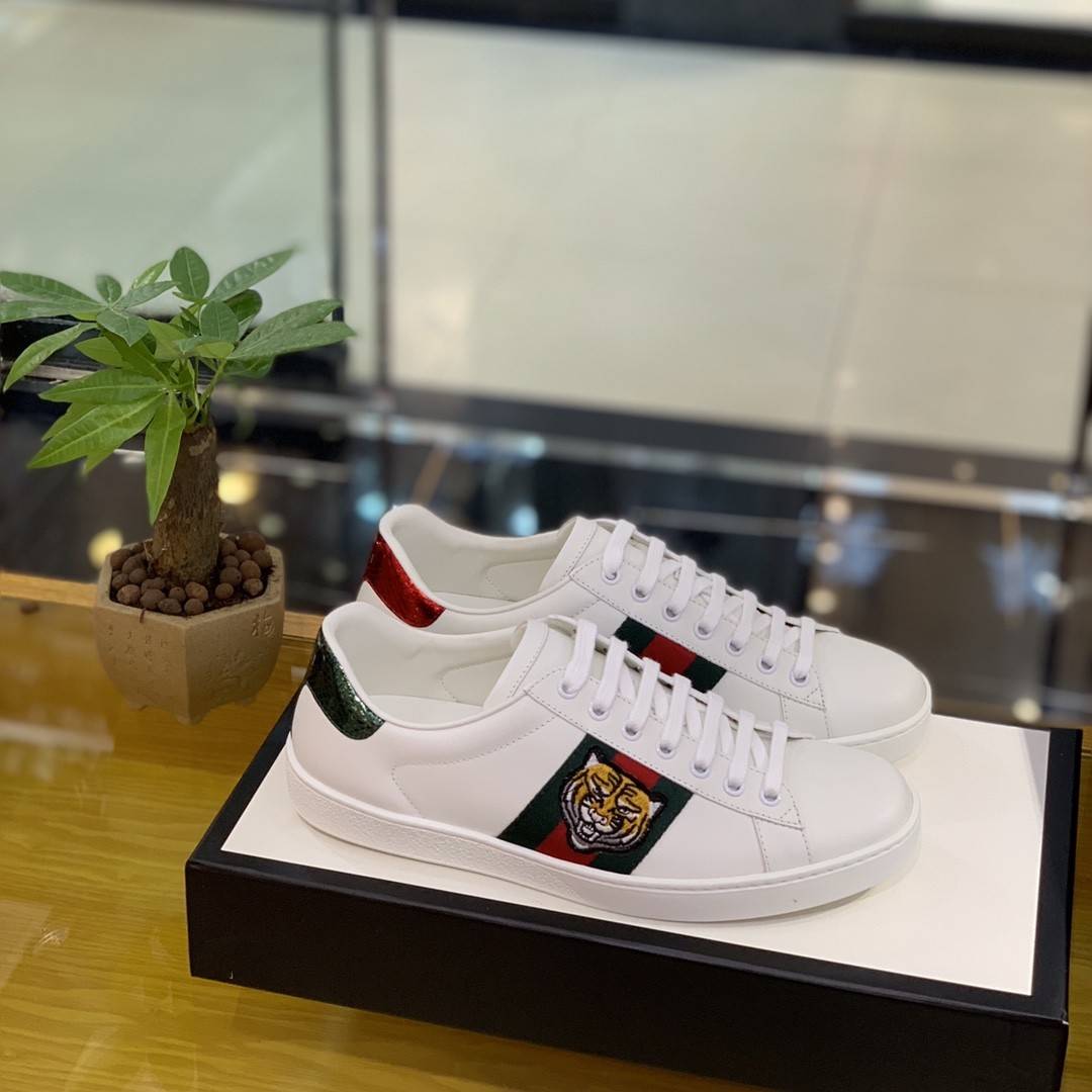GU*Isneakers S*pport chip phone sensing