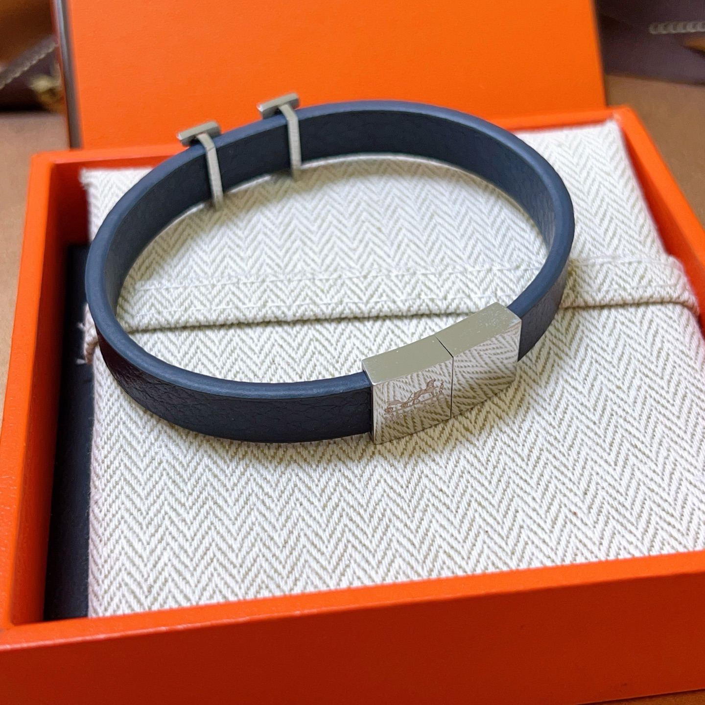 H**me5 leather strap pure handmade leather material series 18k gold bracelet