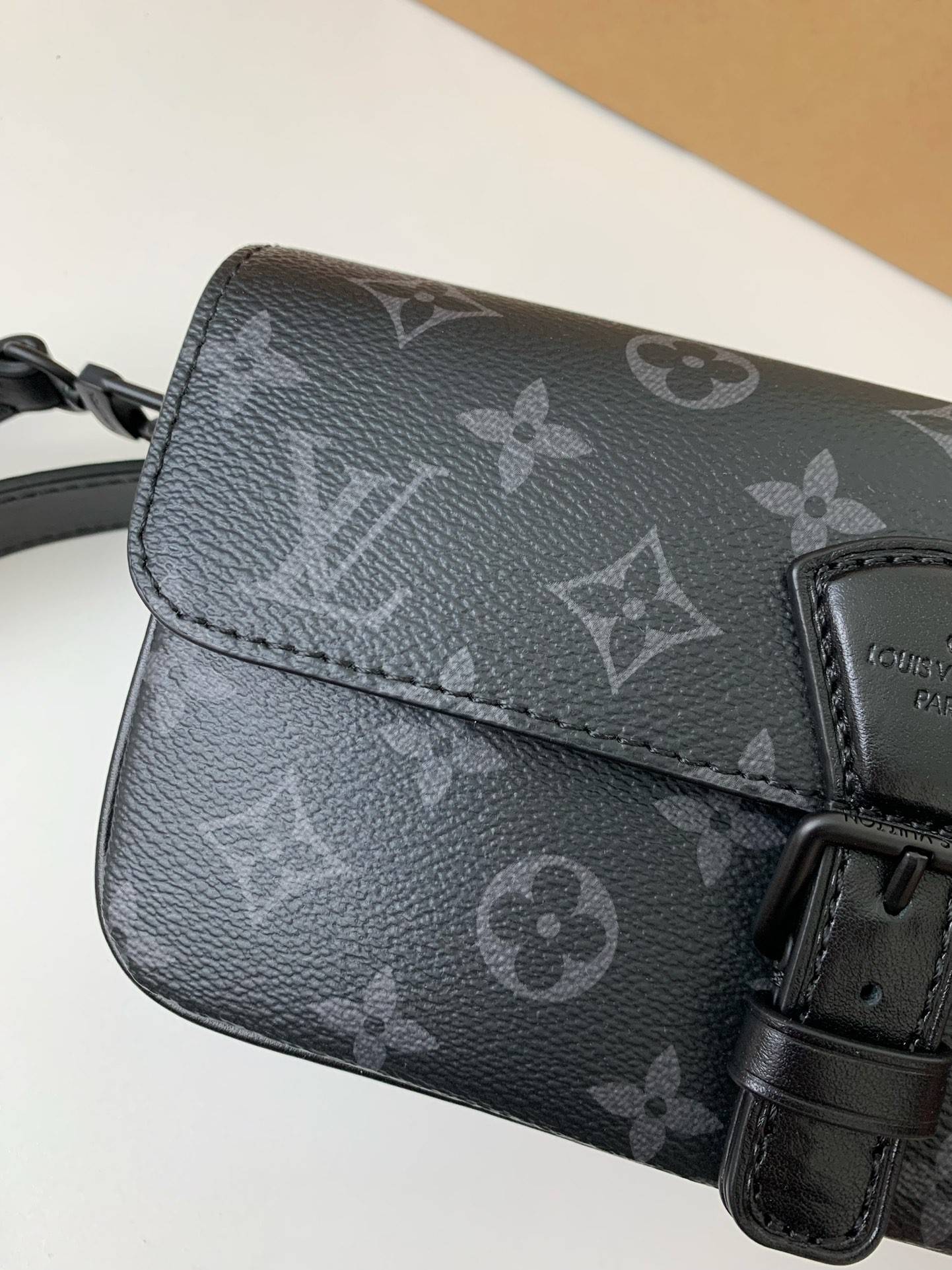 L*V New season Montsouris Mini Bag M83567  Size：22*12*6cm