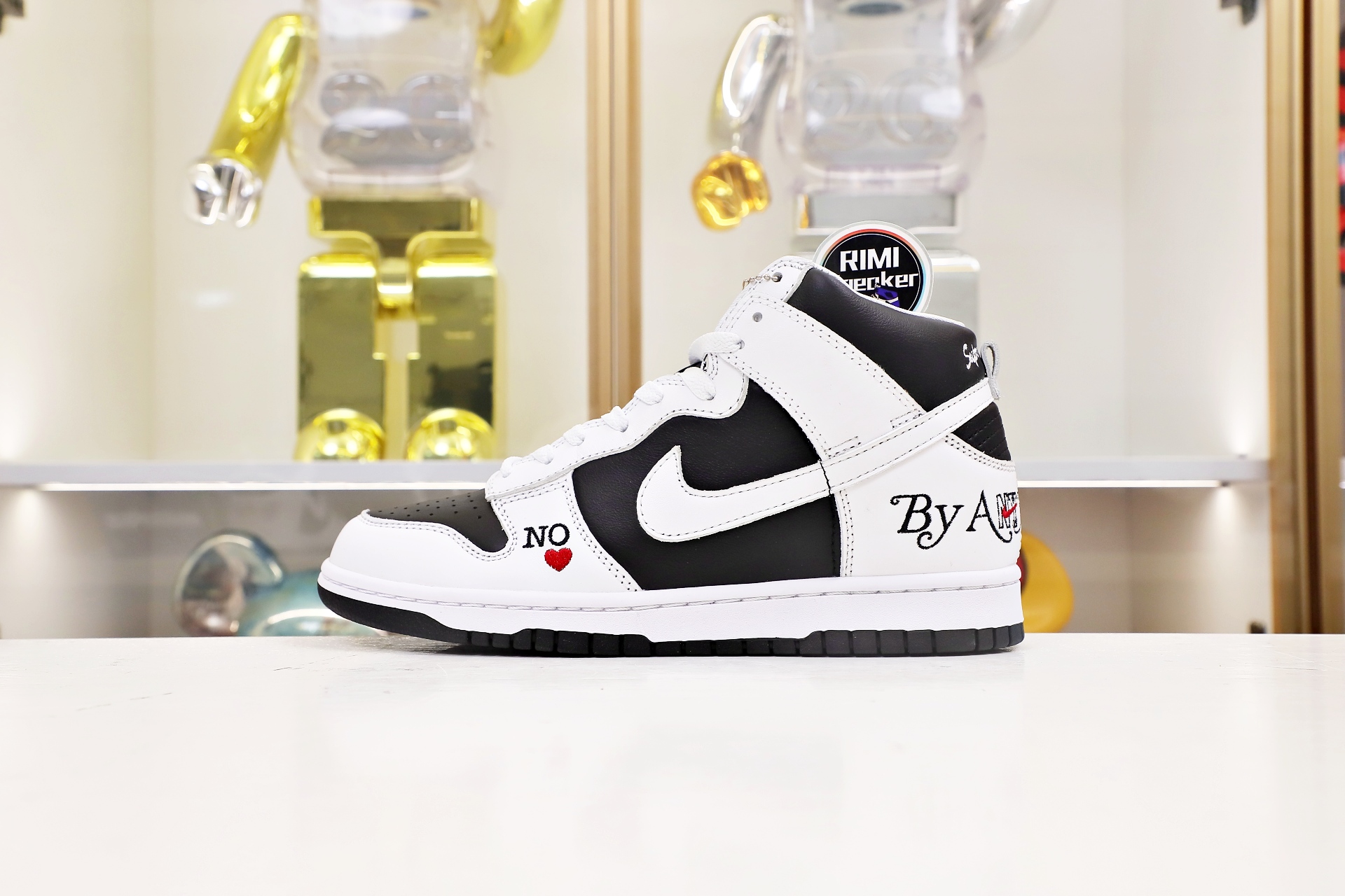 NIKE SB DUNK HIGH Svp*me BY ANY MEANS