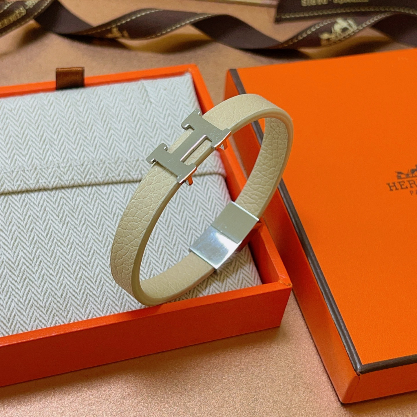 H**me5 leather strap pure handmade leather material series 18k gold bracelet