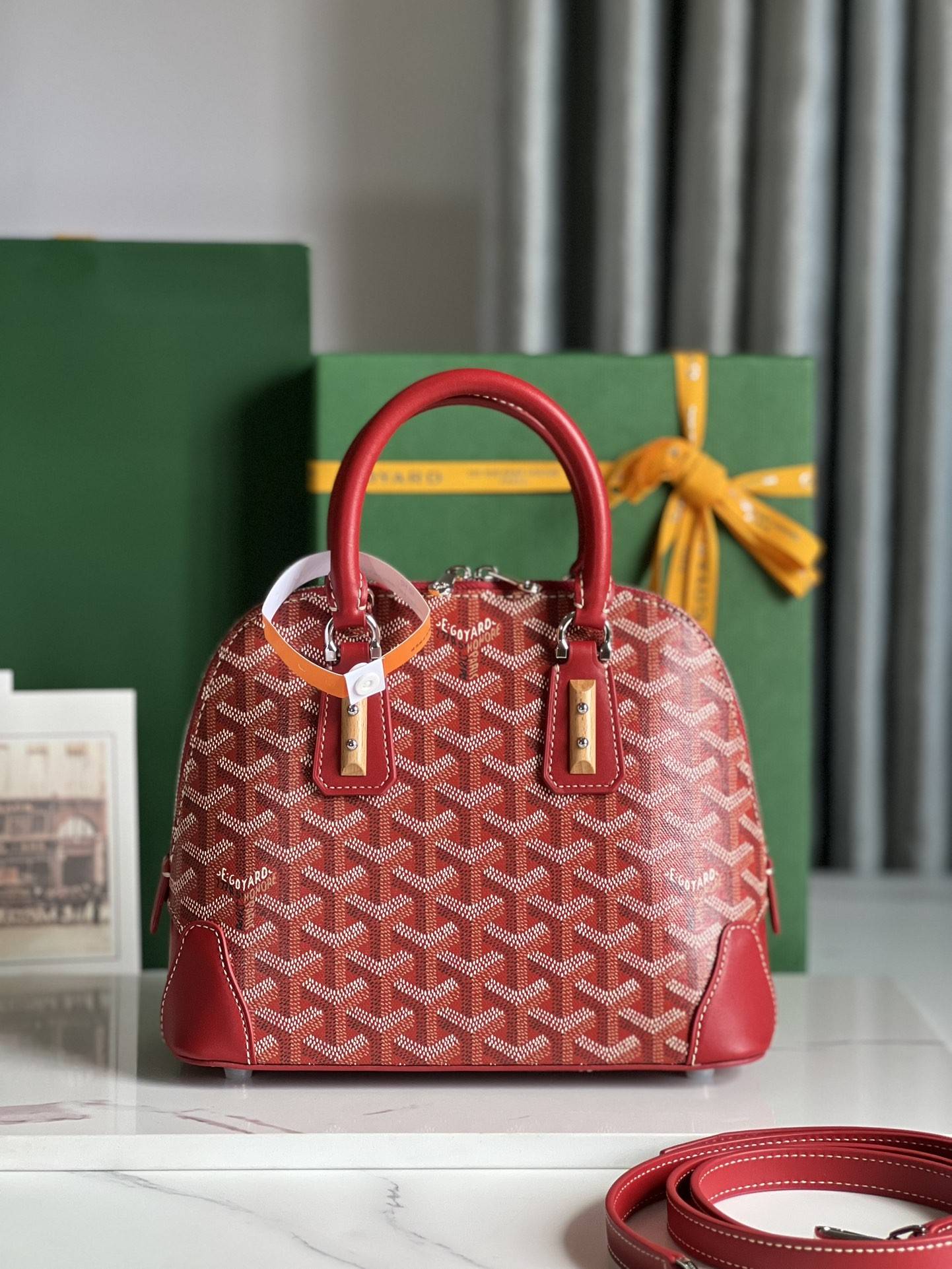G09ard Vend?me Shell Bag, Top Quality  Size: 23 * 18.5 * 10cm      ?