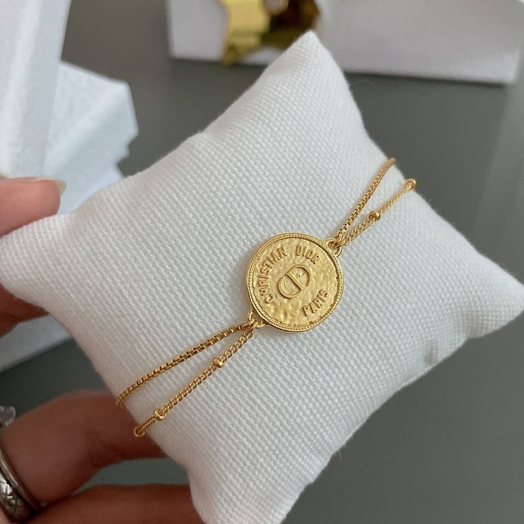 D10r bracelet