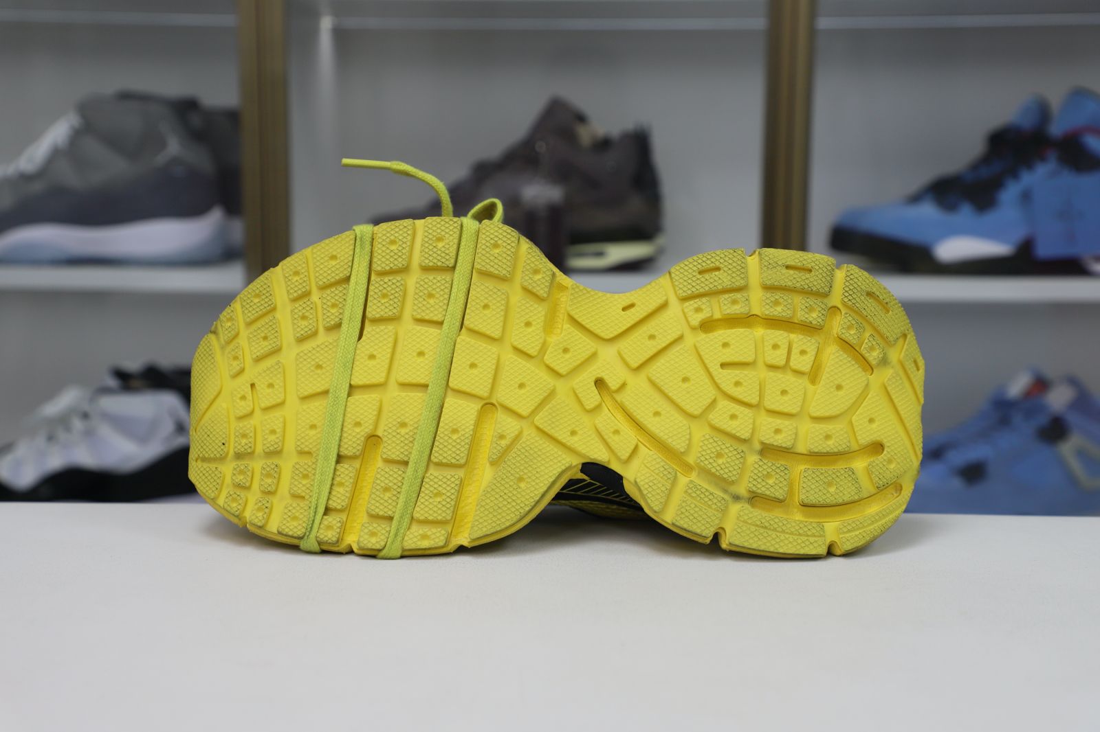 Ba1en*iaga PHANTOM SNEAKER