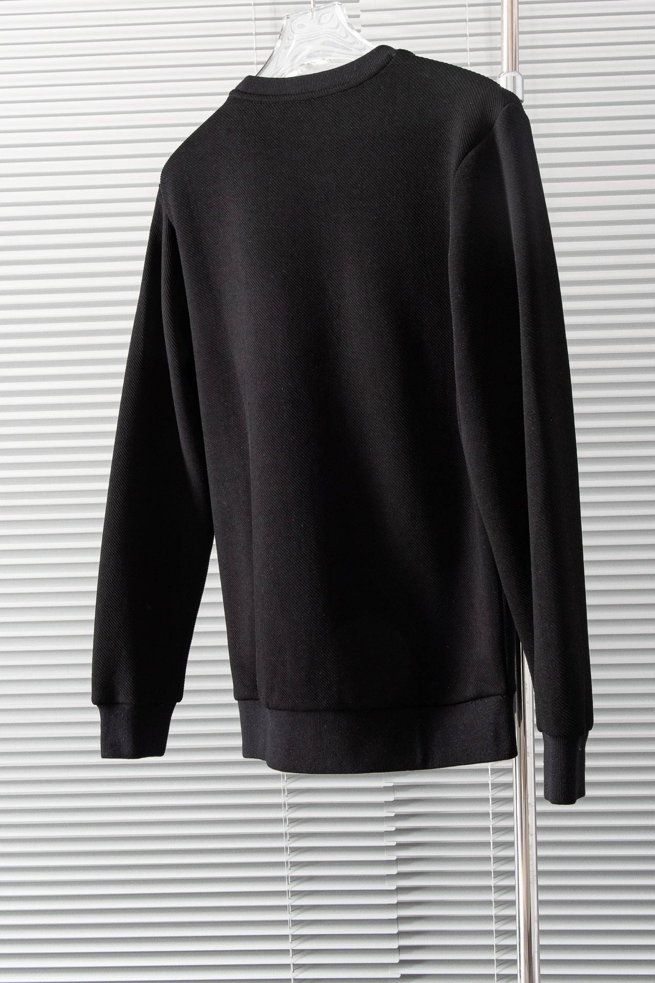 H**me5 crew neck sweatshirt