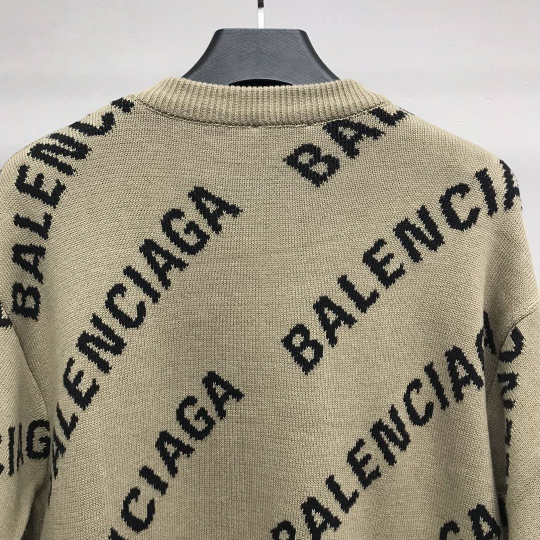 Ba1en*iaga letter sweater