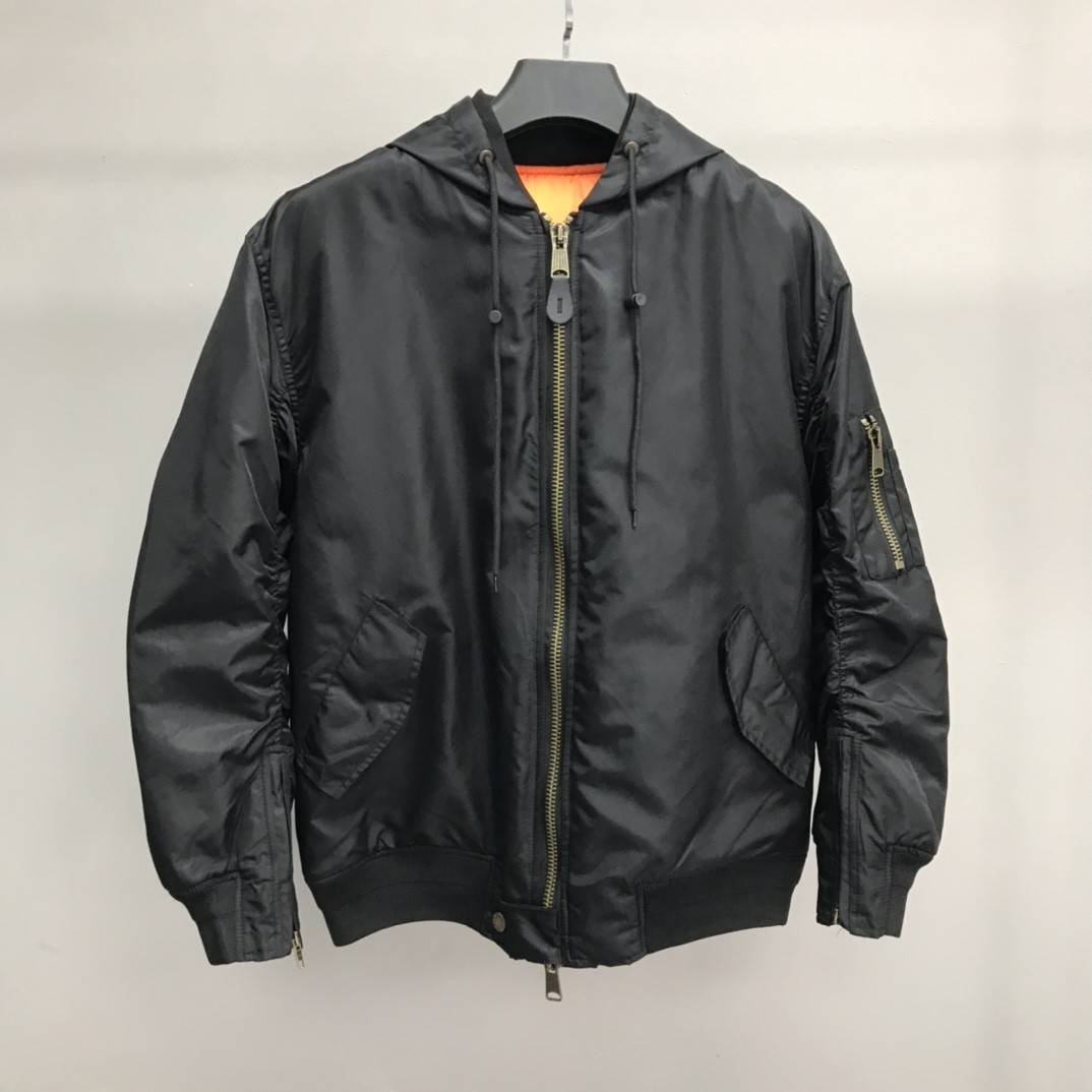 Ba1en*iaga foamed wheat logo jacket