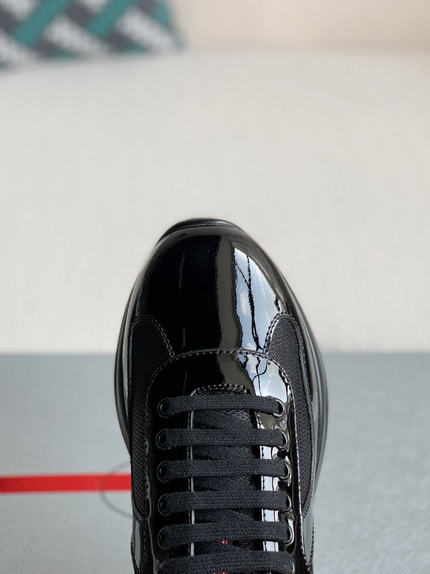 P*DA Sneakers