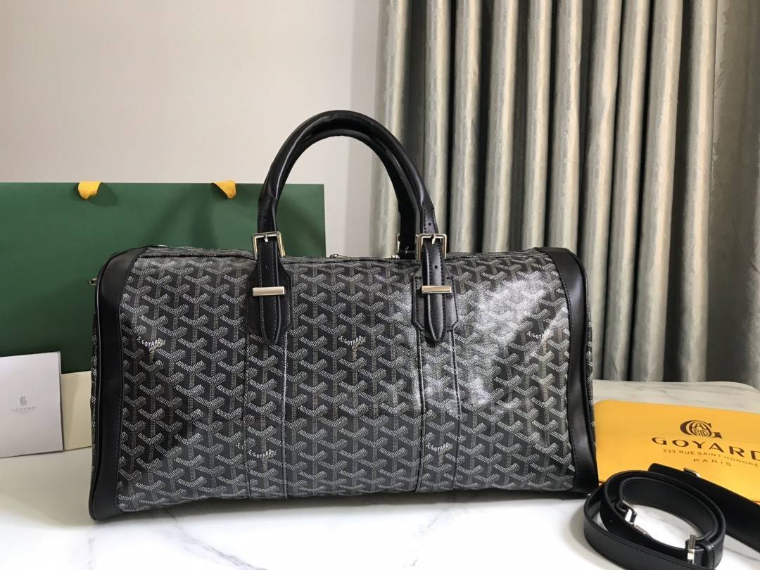 G09ard travel bag fitness bag, top quality!  Size: 48 * 23 * 24cm
