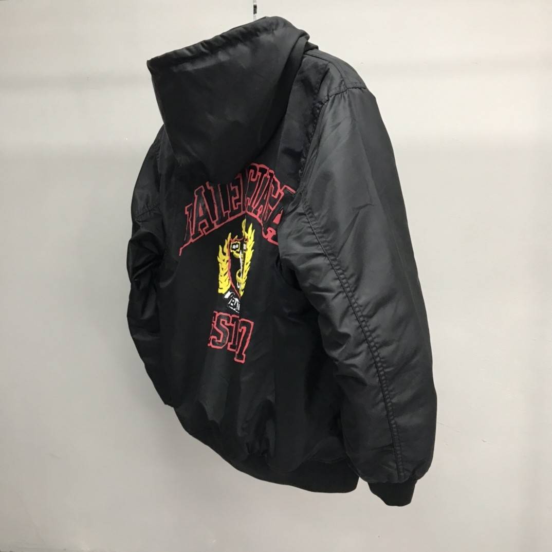 Ba1en*iaga foamed wheat logo jacket