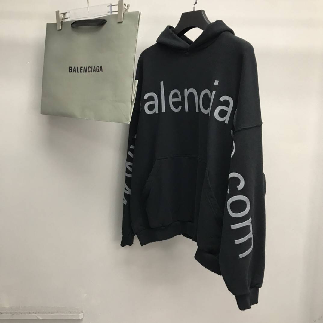 Ba1en*iaga lettered hooded sweatshirt