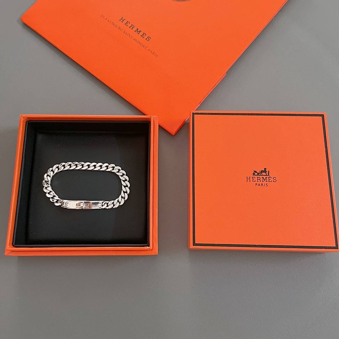 H**me5 thick chain Kelly bracelet