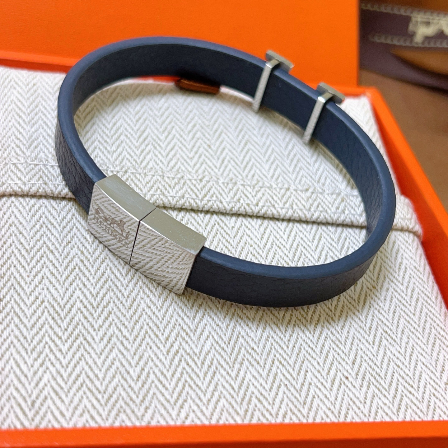 H**me5 leather strap pure handmade leather material series 18k gold bracelet