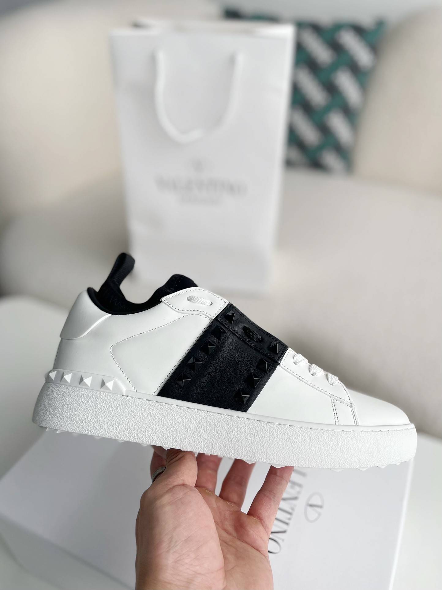 Va1e*ntin0 One Stud Sneakers