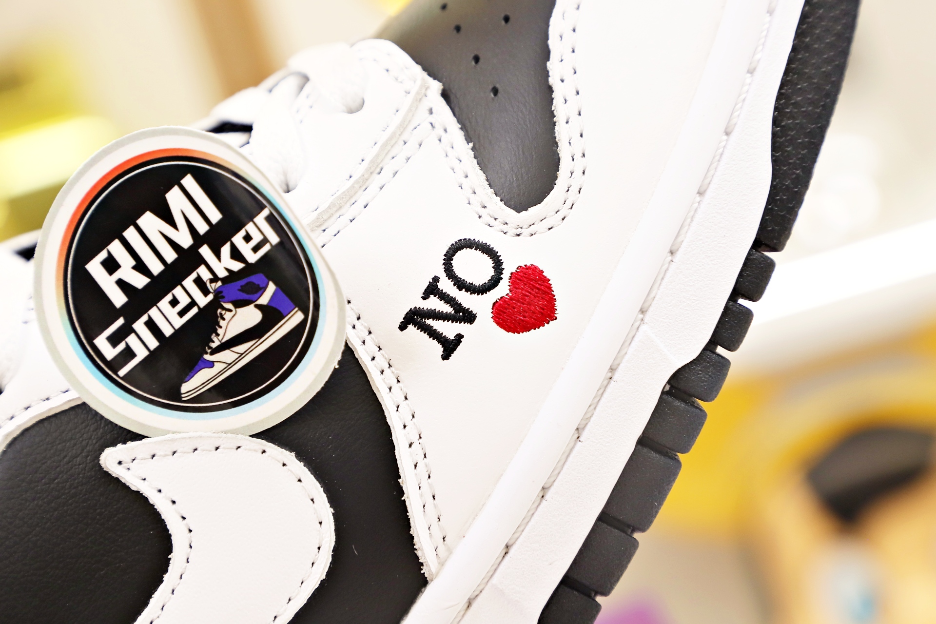 NIKE SB DUNK HIGH Svp*me BY ANY MEANS