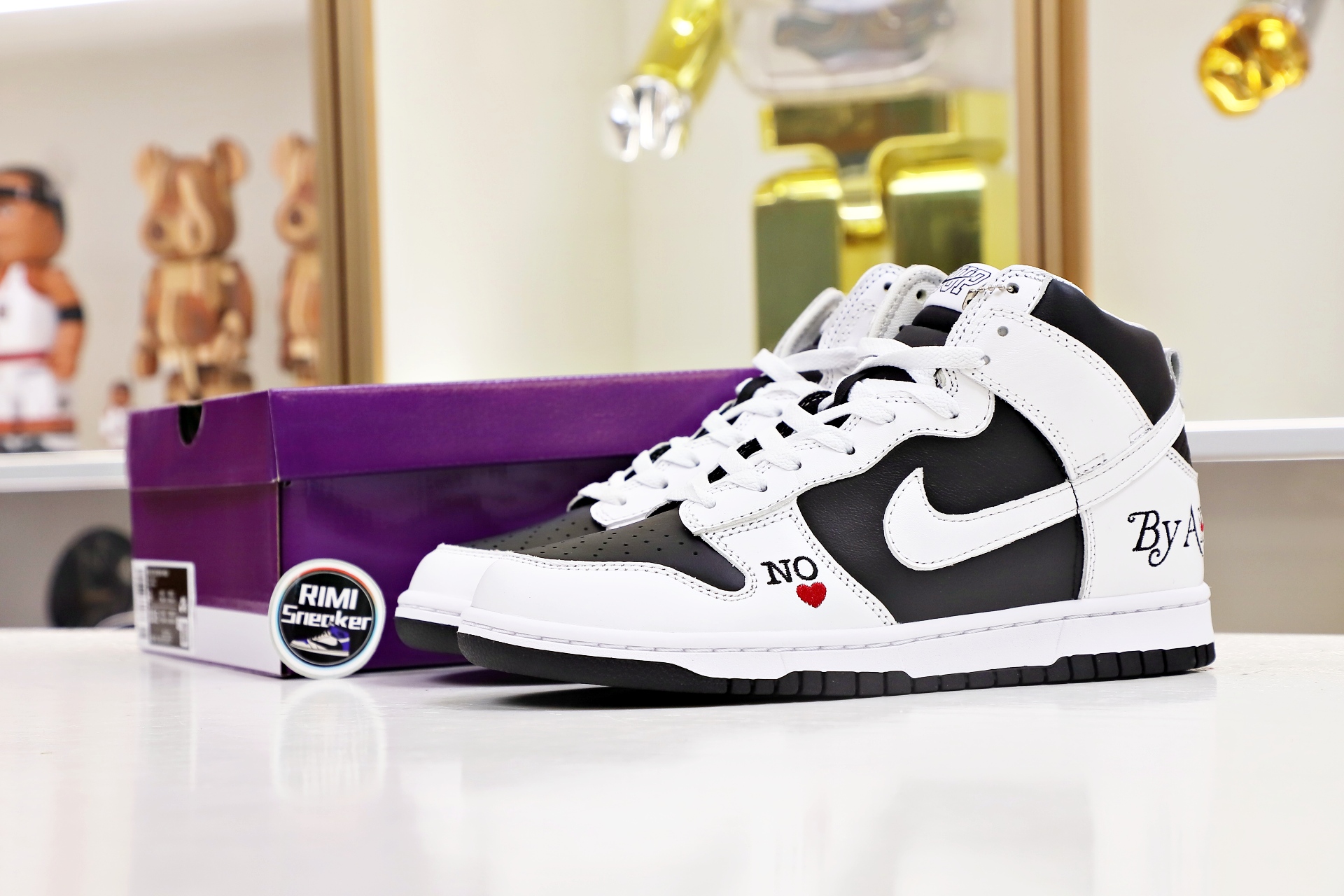 NIKE SB DUNK HIGH Svp*me BY ANY MEANS