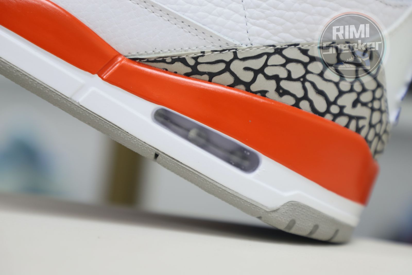 AIR JORDAN 3 RETRO