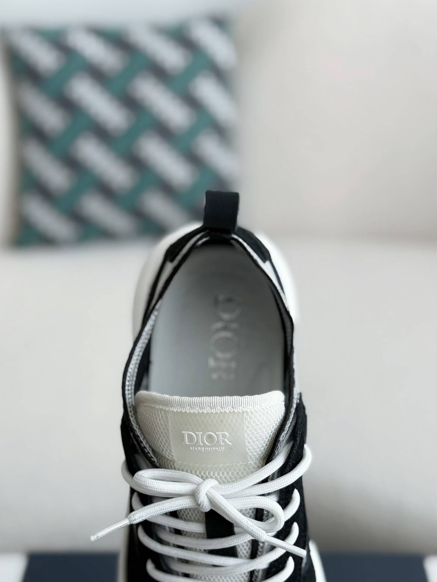 D*OR B25 Sneakers