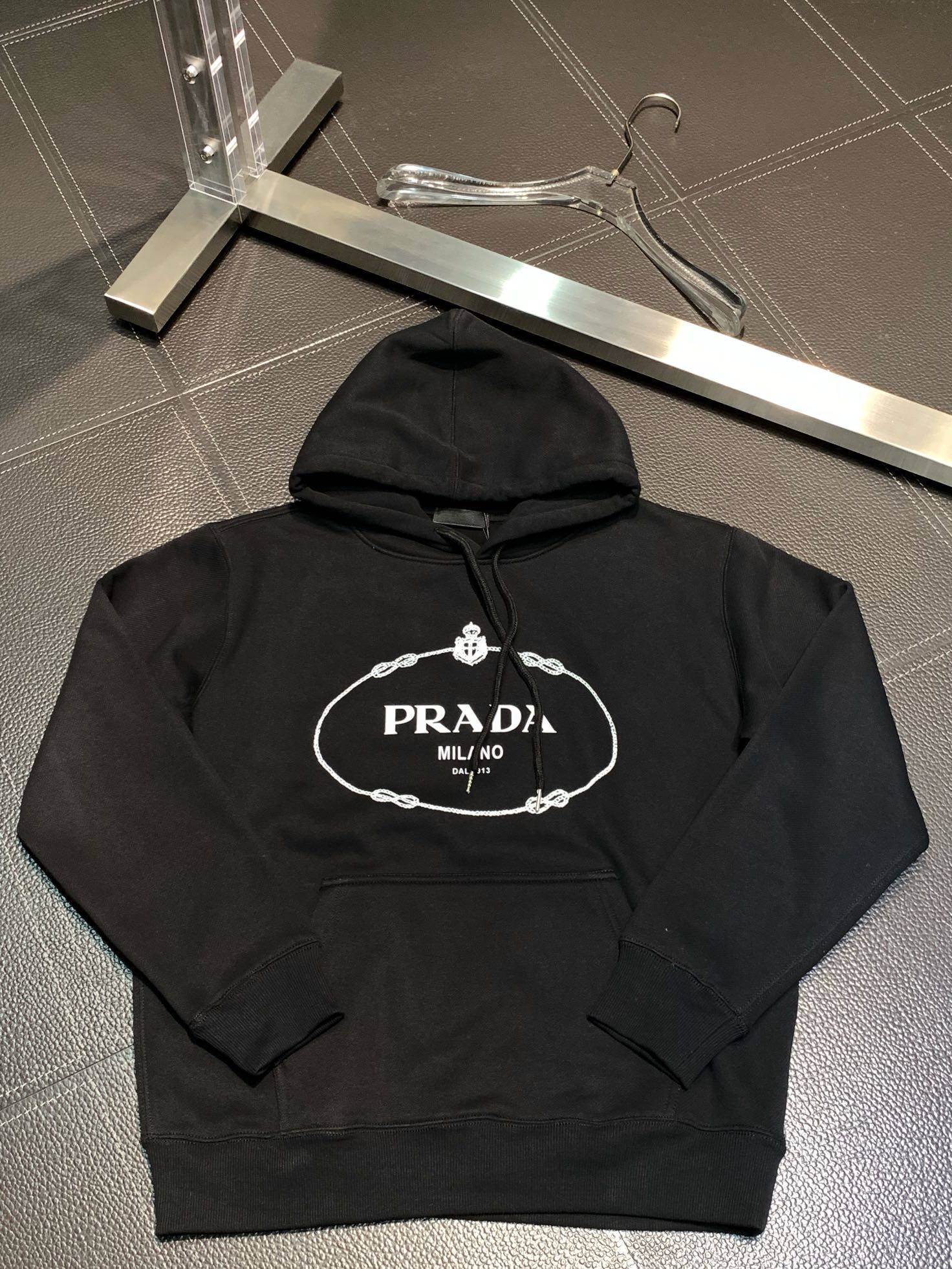 Pra*a fleece hooded sweatshirt