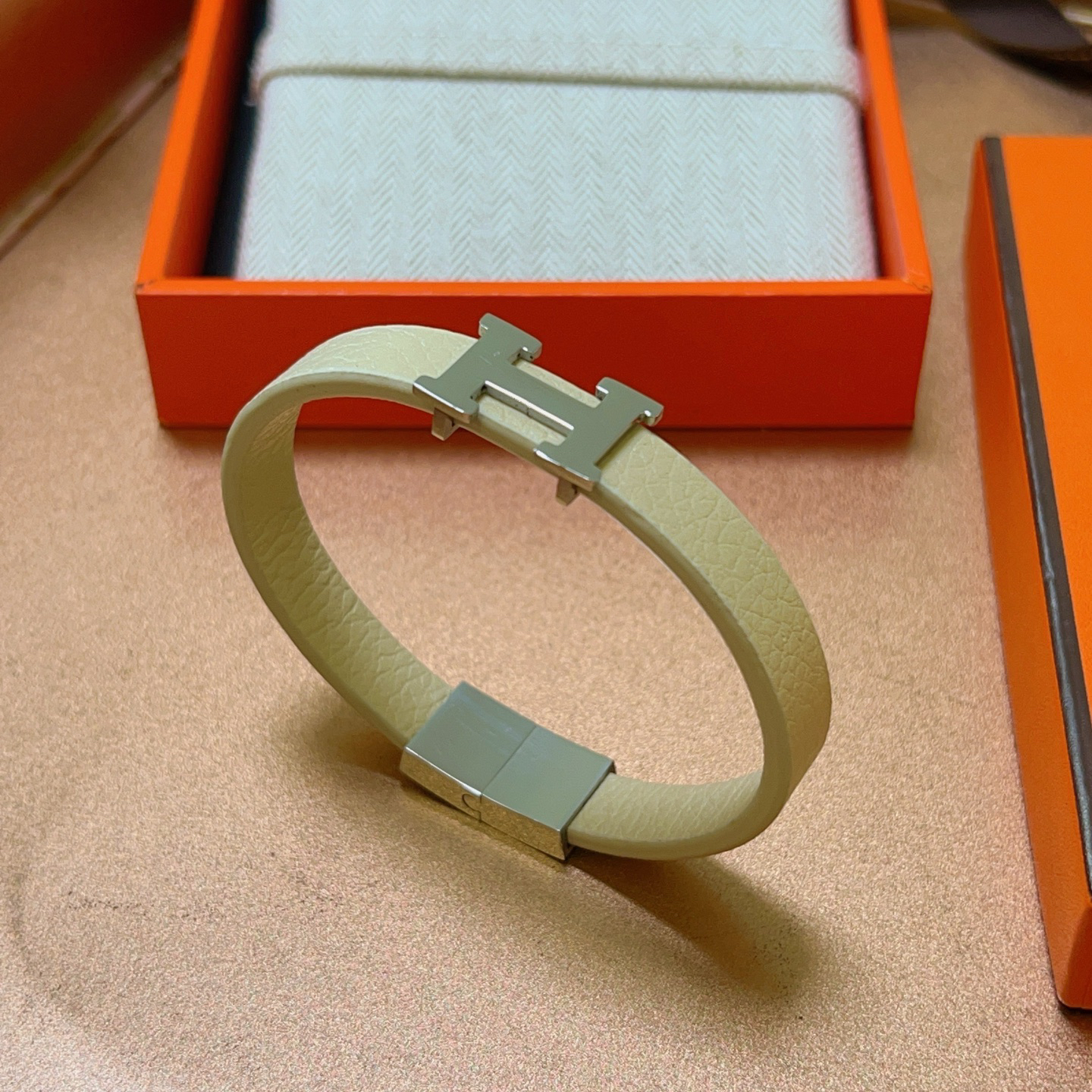 H**me5 leather strap pure handmade leather material series 18k gold bracelet