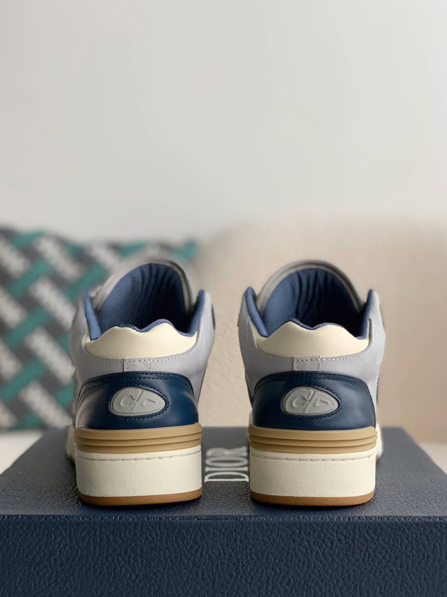 D*OR B57 New Sneaker